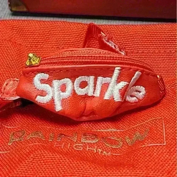 Rainbow High Mini Accessories Studio Ruby Anderson Fanny Pack Bag Doll Handbag - Picture 2 of 5